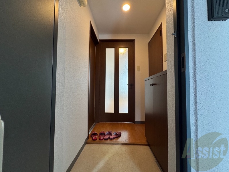 玄関　玄関にはシューズボックスもあって便利そう！