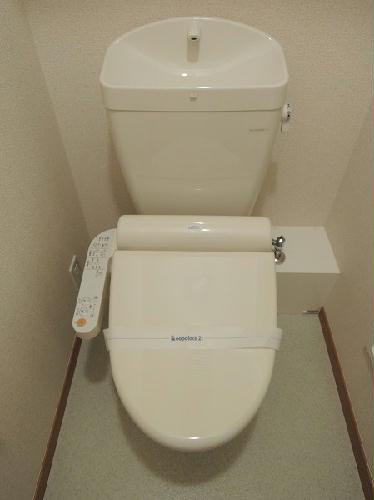 トイレ　温水洗浄便座機能付