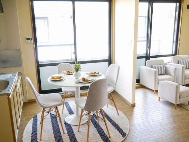 居室・リビング　CGで家具等を配置したもので家具等は含まれません