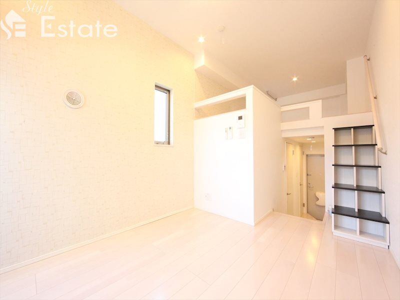 居室・リビング　内装