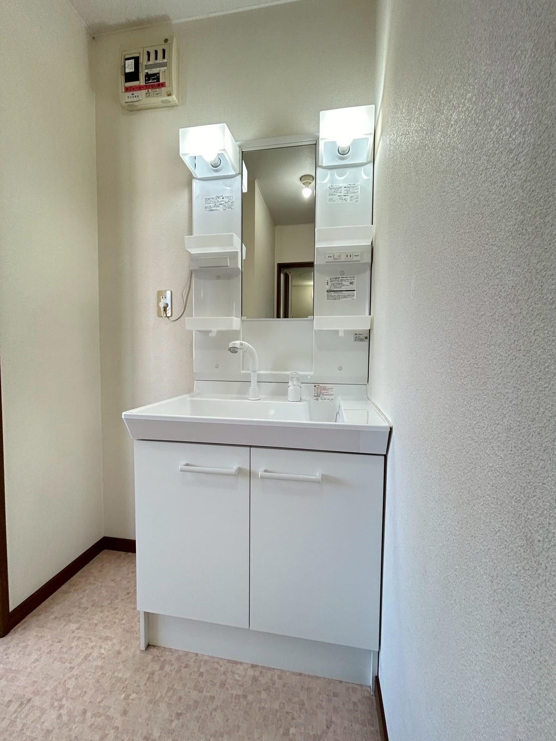 洗面設備　洗髪洗面化粧台