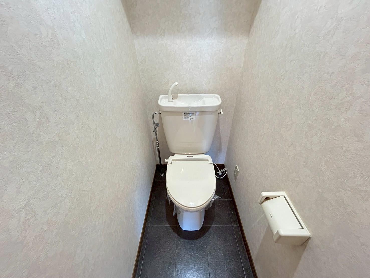 トイレ　暖房便座付トイレ