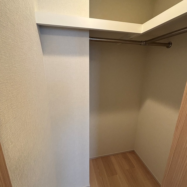 収納　写真は同タイプ住戸です。