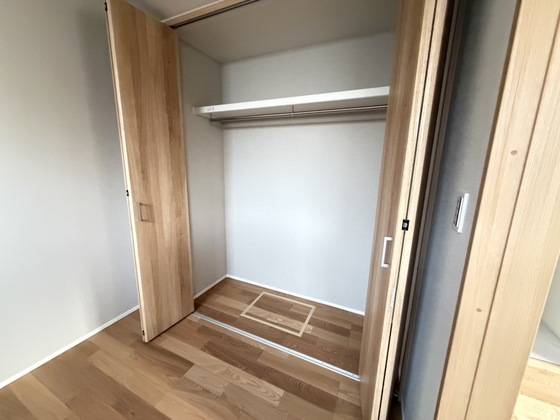 収納　※別部屋の写真です