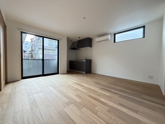 居室・リビング　※別部屋の写真です