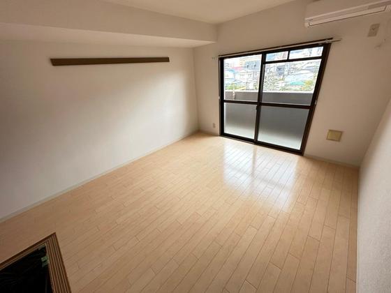 居室・リビング　※別部屋の写真です