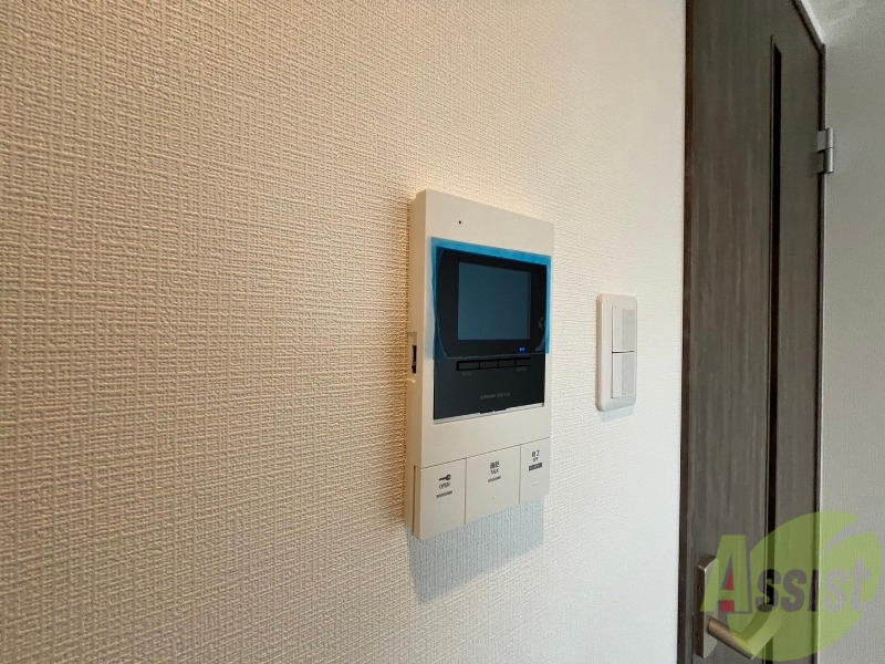 セキュリティ　ＴＶモニター付インターホンです。来客者の顔が見えるので安心！