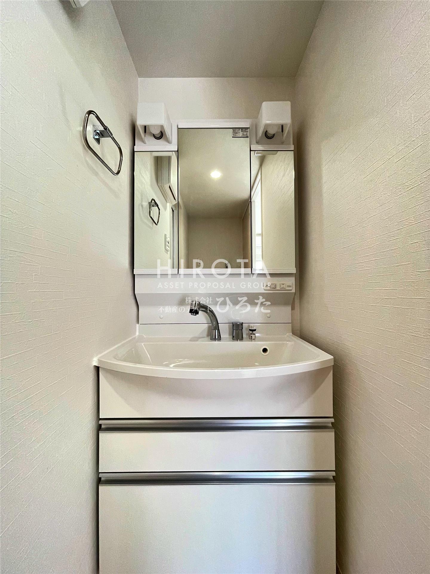 洗面設備　同仕様写真