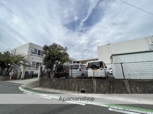 小学校　玉野市立荘内小学校放課後児童クラブ（小学校）まで1044m