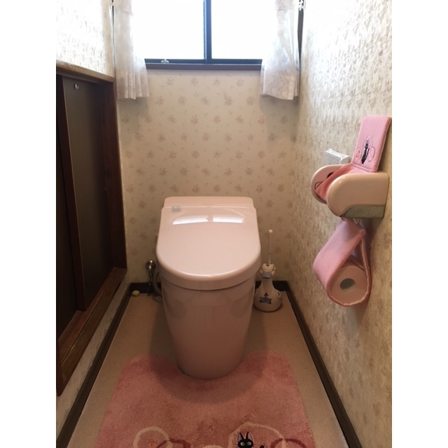 トイレ　温水洗浄機能付き暖房便座