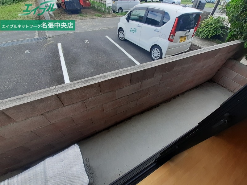 バルコニー　同物件別部屋の写真です