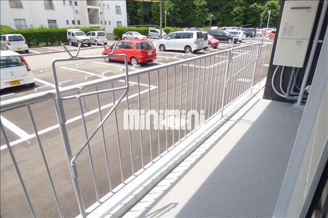 バルコニー　洗濯物がたくさん干せるベランダはいいですね。