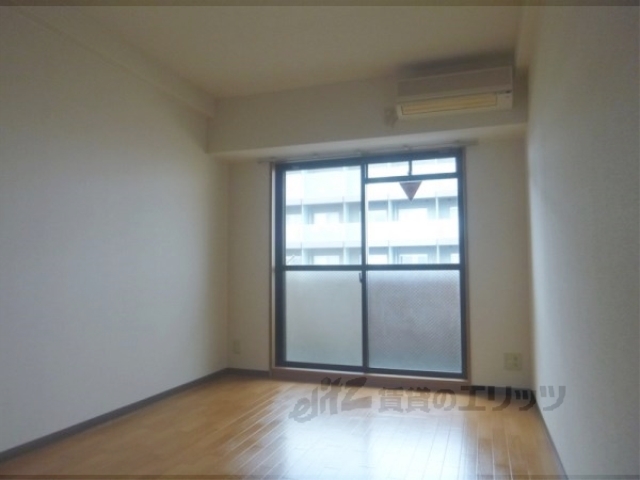 居室・リビング　居室