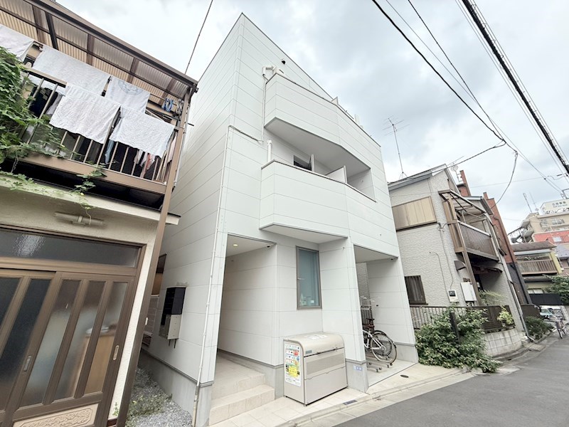 セレブラーレ町屋の外観写真