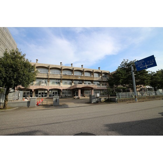 中学校　大泉中学校（中学校）まで450m