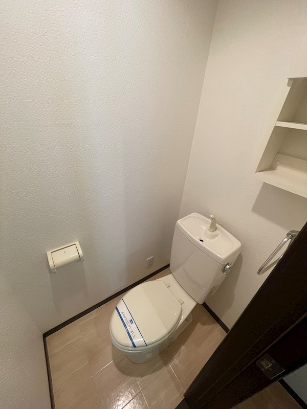トイレ　同タイプ参考写真