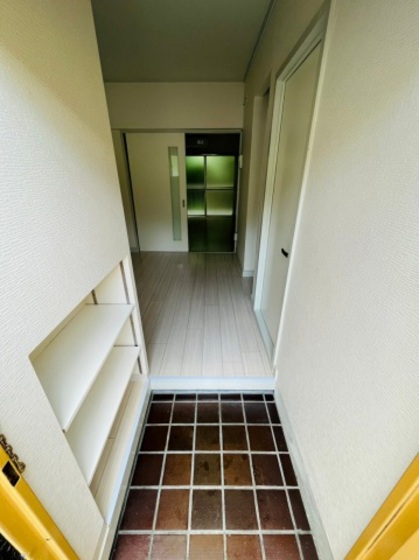 玄関　※別号室の写真です