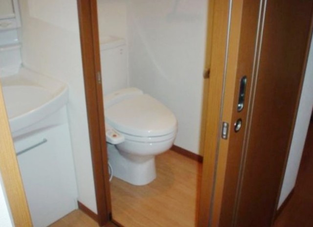 トイレ　※別部屋の参考写真です。