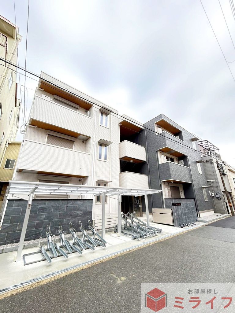 建物外観　バルコニー