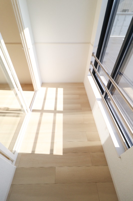 バルコニー　図面と現状に相違がある場合には現状を優先