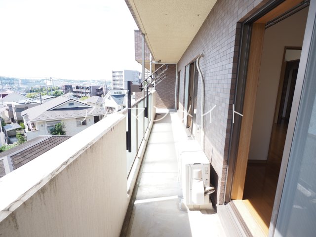 バルコニー　広いバルコニー