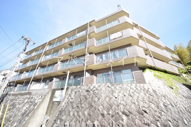 建物外観　外観タイル張り