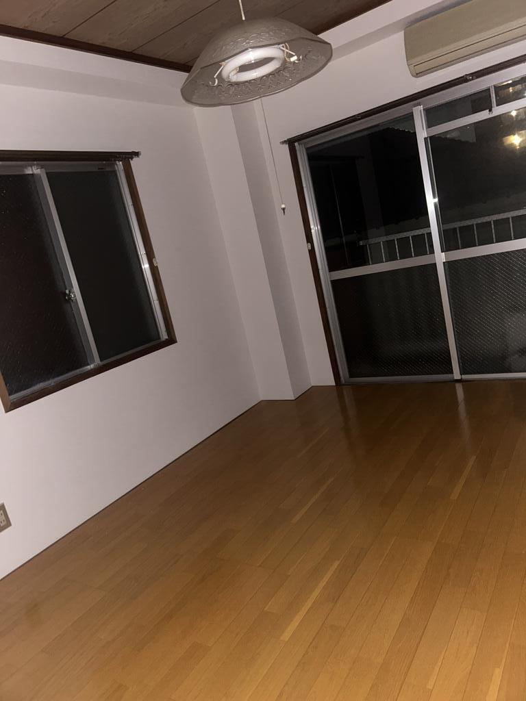 外国人単身生活保護NK国府宮206の居間写真