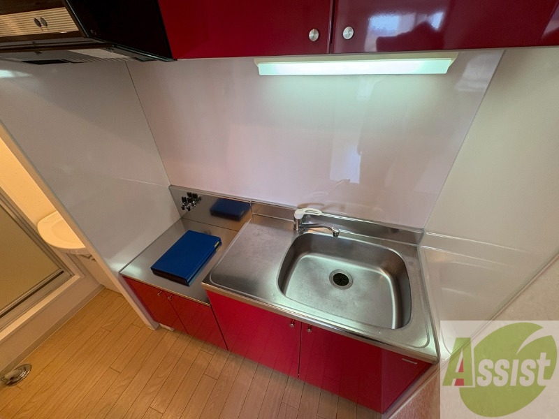 キッチン　キッチンです。一人暮らしなら十分な大きさですね。