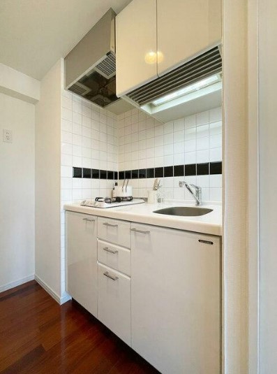 キッチン　家具の備え付けはありません