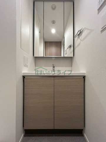 洗面設備　同タイプの参考写真となります。