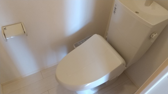 トイレ　※反転タイプのお部屋のお写真です