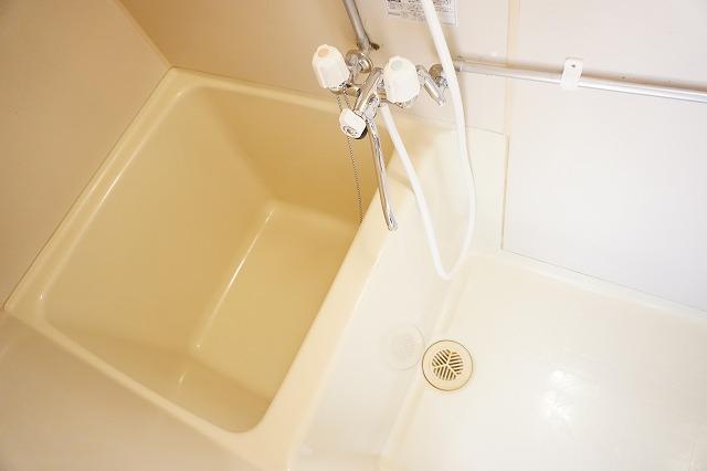 バス・シャワールーム　浴室