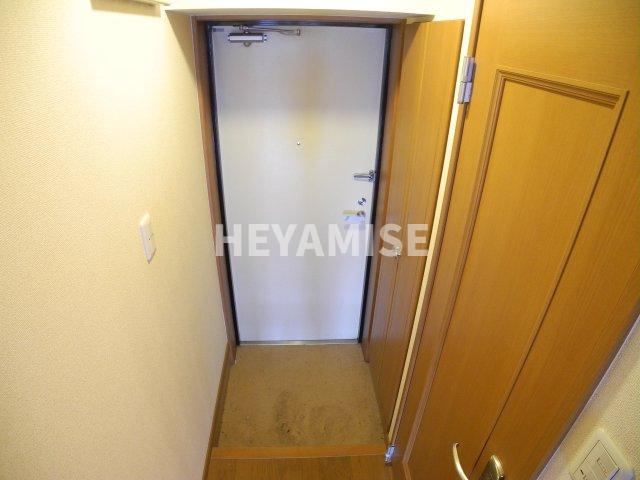 玄関　※室内画像は別号室のもの