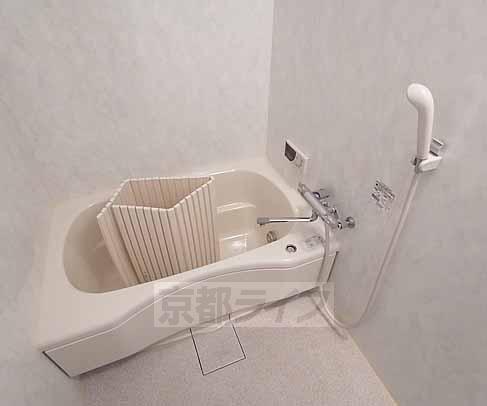 バス・シャワールーム　追い炊き機能付きバス