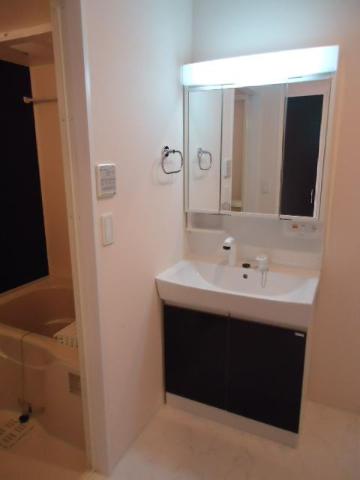 洗面設備　洗髪洗面化粧台