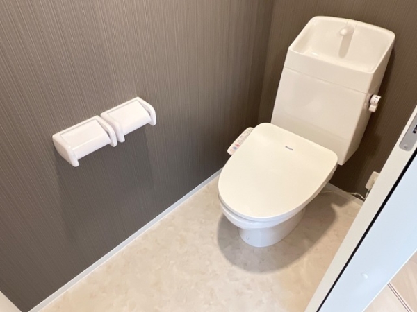 トイレ　内装イメージ