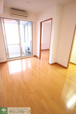 居室・リビング　色が異なる場合がございますので、現地にて確認下さい。※参考…