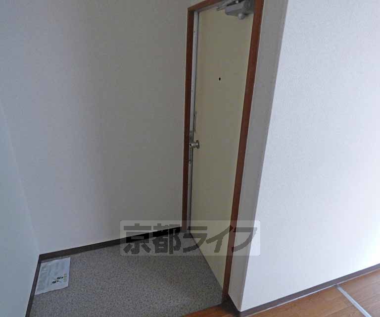 玄関　開放的な玄関です。