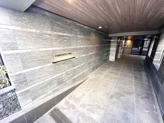 エントランス　◆シックな雰囲気のエントランス◆