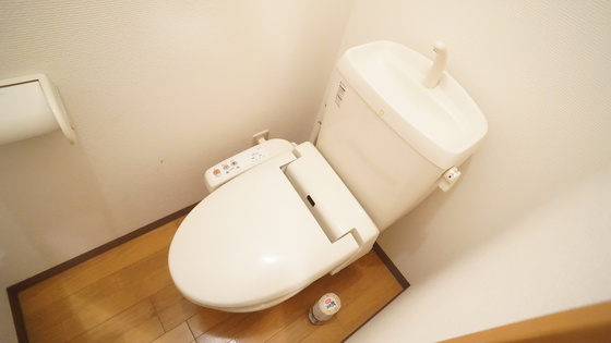 トイレ　温水洗浄便座