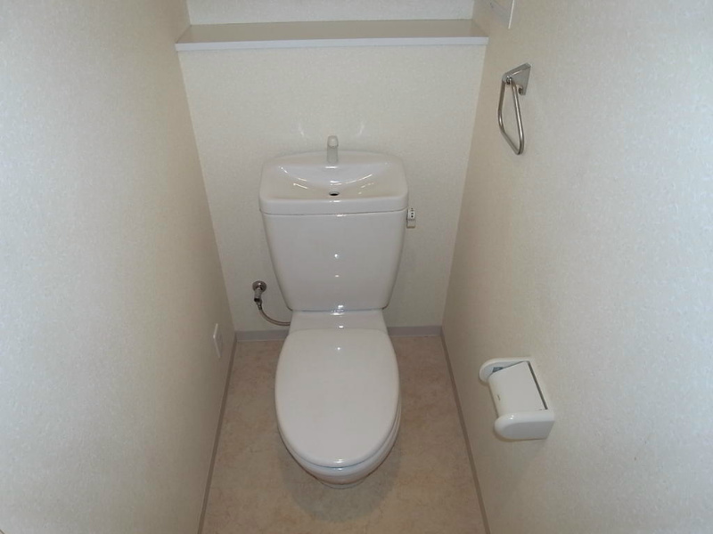 トイレ　トイレ　温水洗浄便座取り付け可