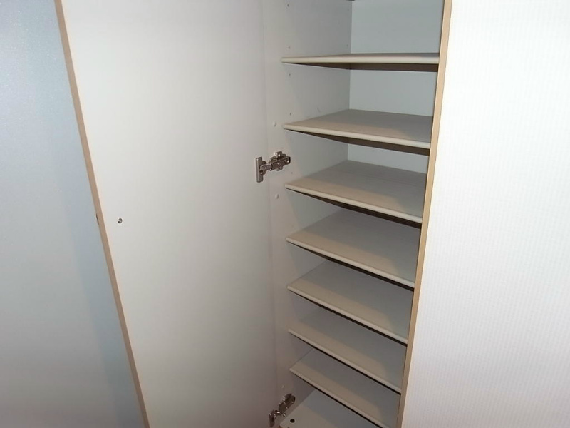 玄関　玄関　シューズボックス付（収納充実してます）