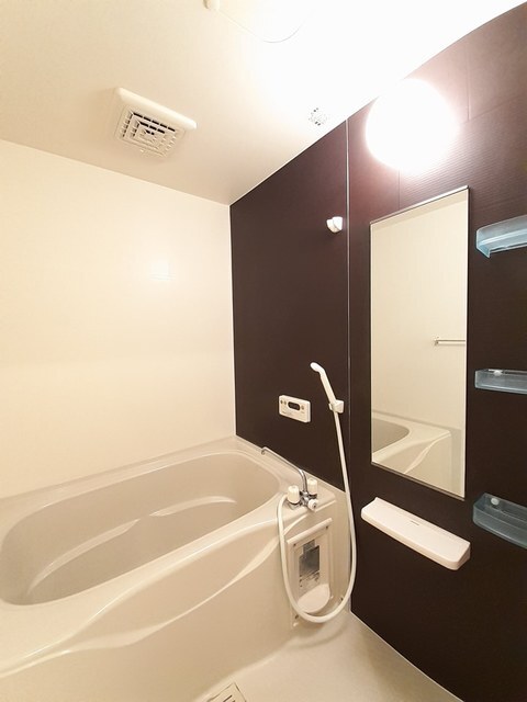 バス・シャワールーム　追い焚き機能付き