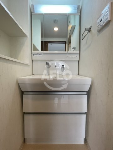 洗面設備　ヴィルブーケ天満橋　独立洗面化粧台