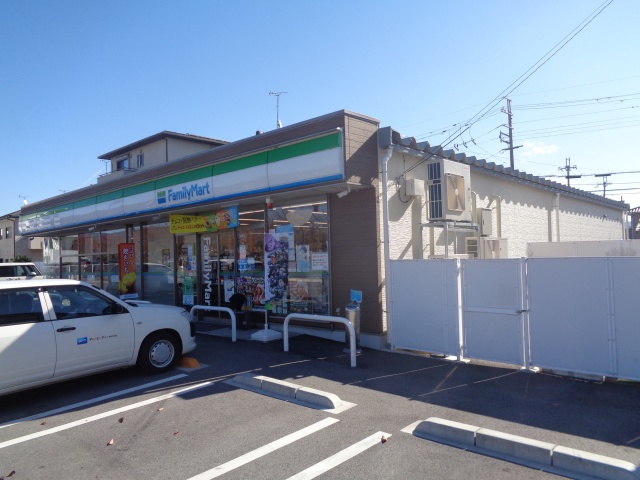 コンビニ　ファミリーマート　長浜大戌亥町店（コンビニ）まで300m