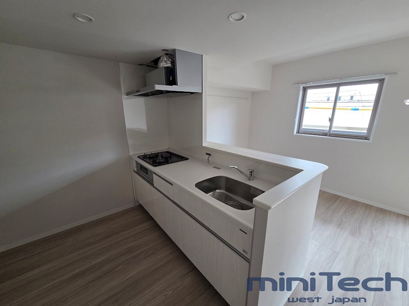 キッチン　現地モデルルーム写真のため現況優先