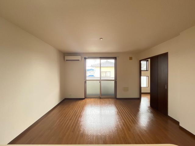 居室・リビング　リビング