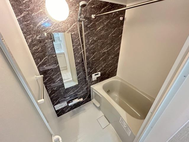 バス・シャワールーム　※同シリーズのイメージです