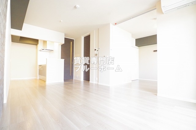 その他　リビングの別アングルです！