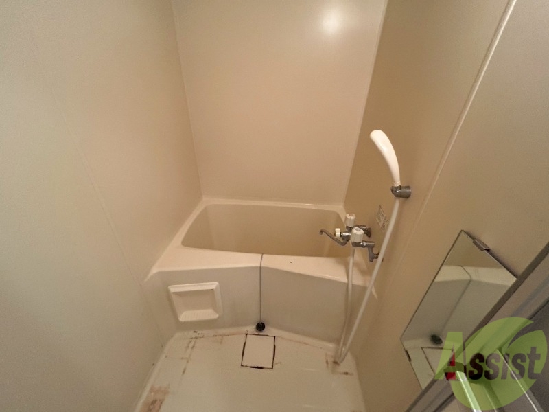 バス・シャワールーム　ユニットバスです。疲れを癒すのに欠かせませんね！